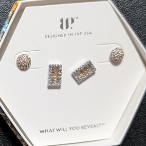 November 2023 Birthday Earrings Set - Two's Company - RBP6673 - Bomb Party